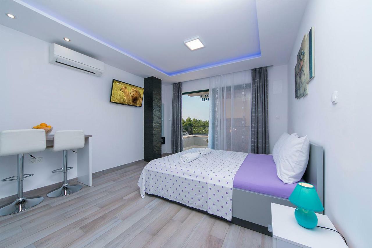 Roso Apartment *