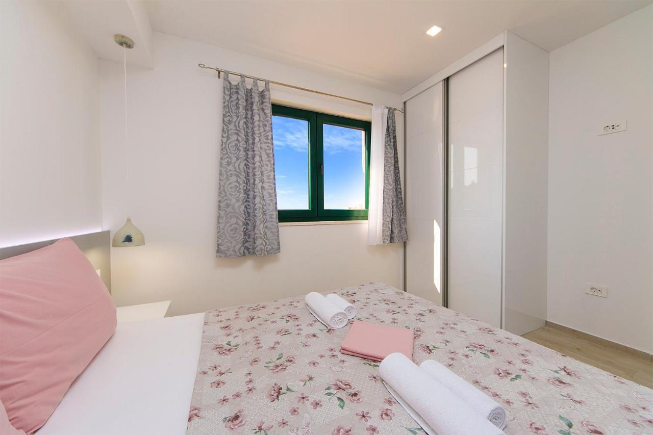 Roso Apartment